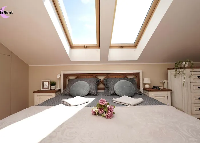 Mmrent Two-Story Apartment