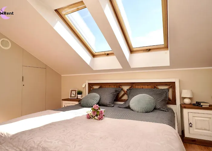 Mmrent Two-Story Apartment